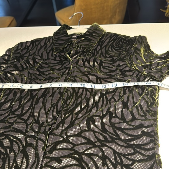 Vivienne Tam Vintage Y2K Textured Green Velvet Rose Burnout Blouse size 1 - Picture 5 of 11